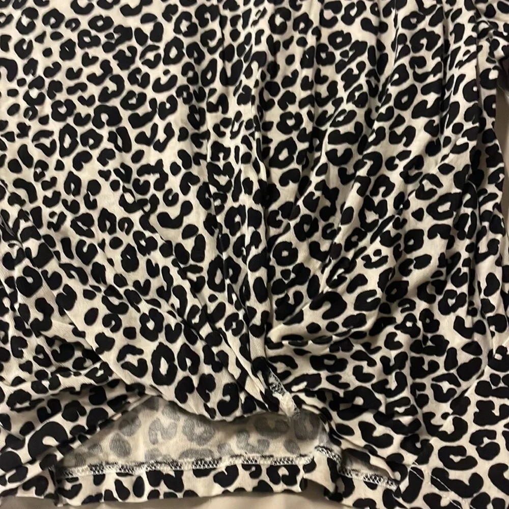 NORDSTROM girls long sleeve leopard print shirt size M NWT